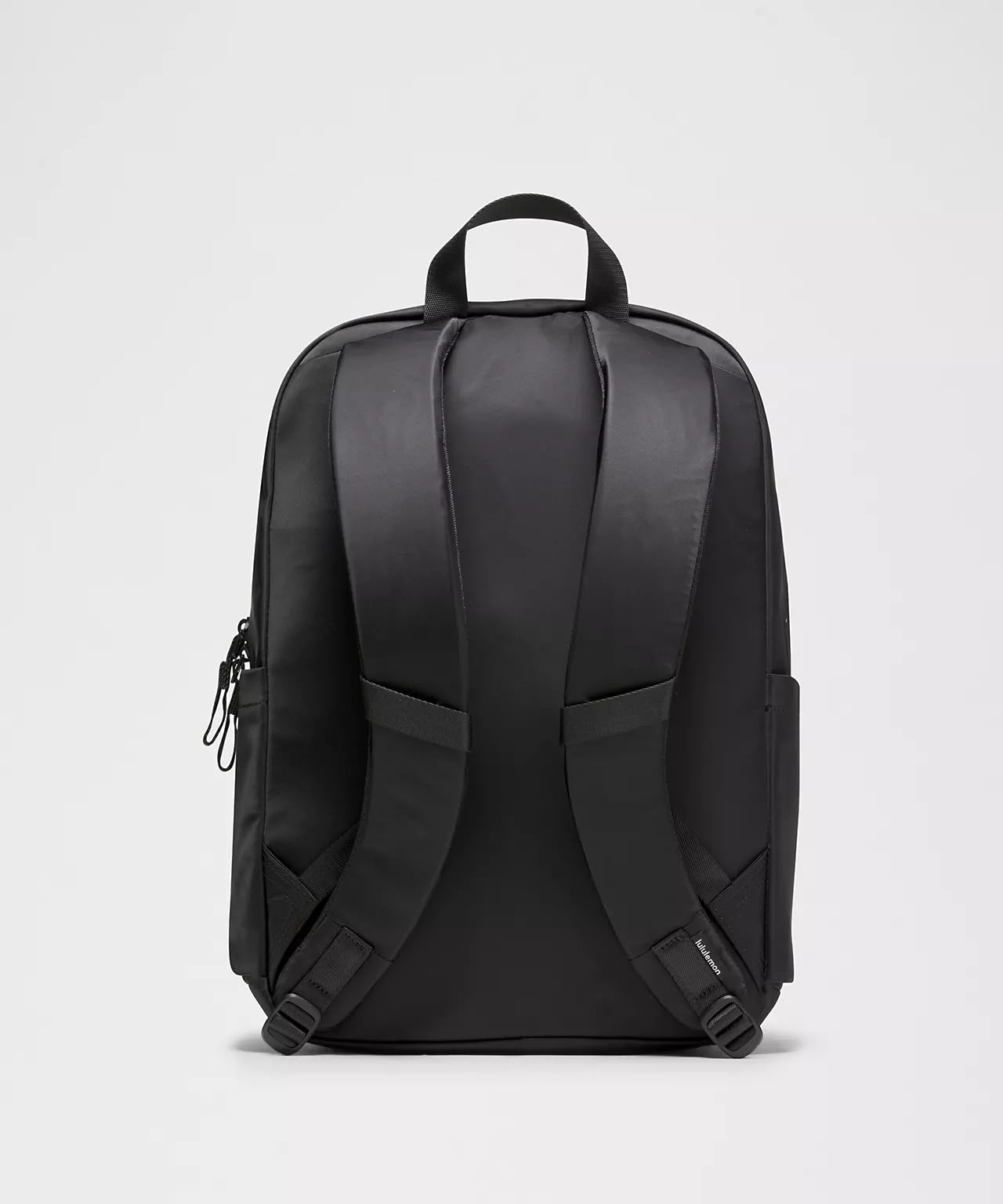 Everywhere Backpack 22L in black, back view